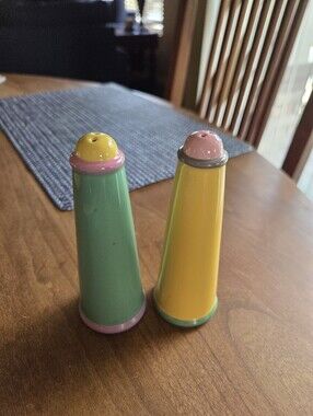 Lindt Stymeist Colorways Salt & Pepper Shakers